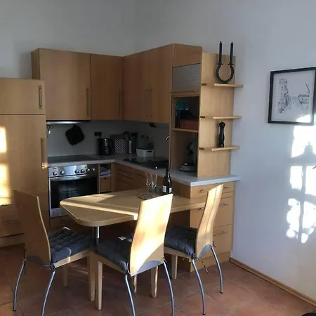 Naturnahe Ferienwohnung Bei Regensburg *